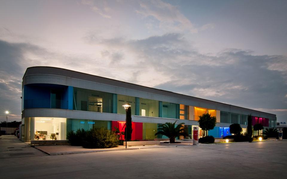 SS 275 — Neon Toma Commerce — immagine 1